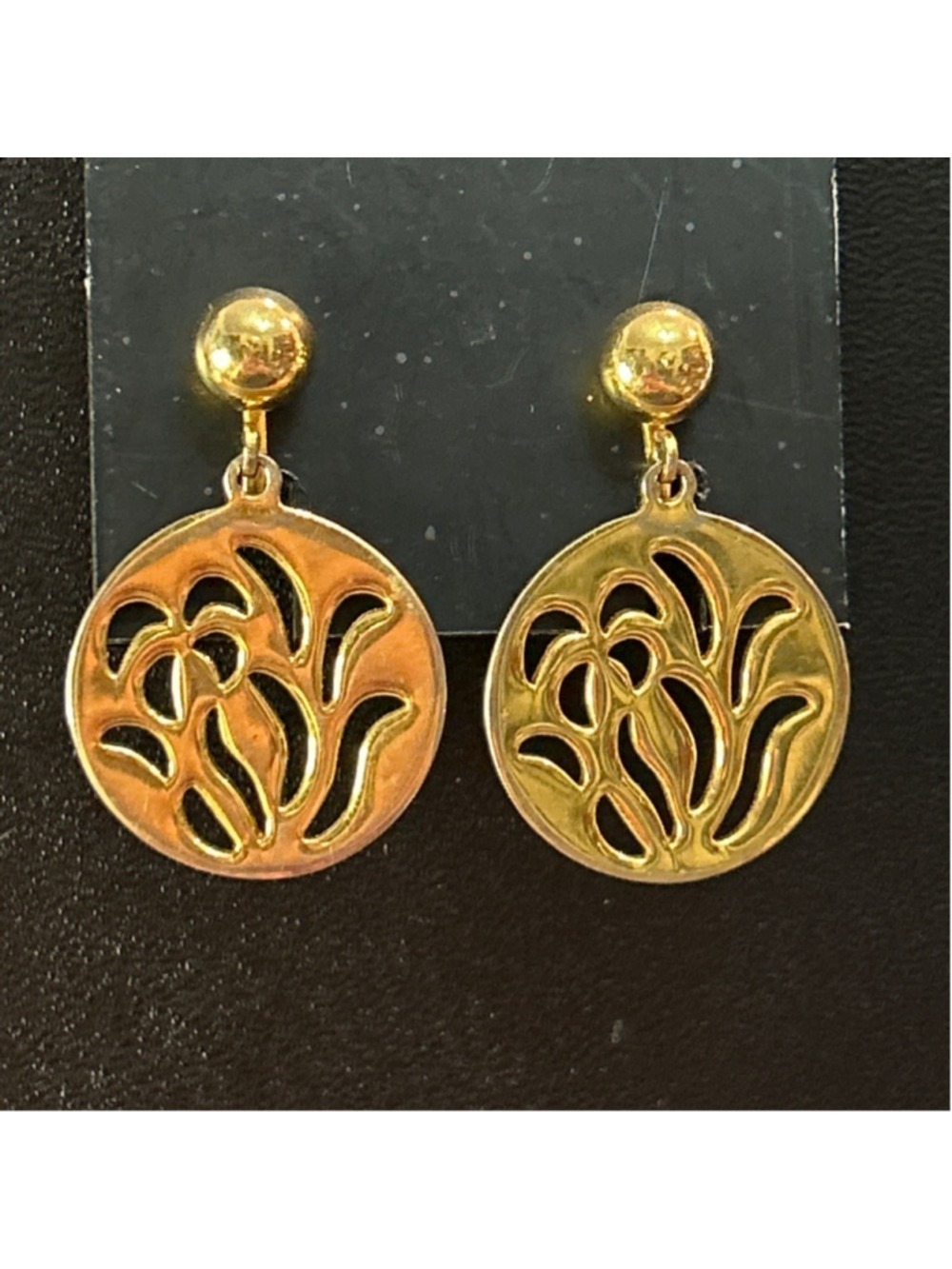 Women's vintage Bugbee & Niles Gold Tone Cutout Drop screw back Earrings